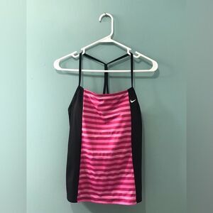 NWOT … NIKE “Size: L” Athletic Top